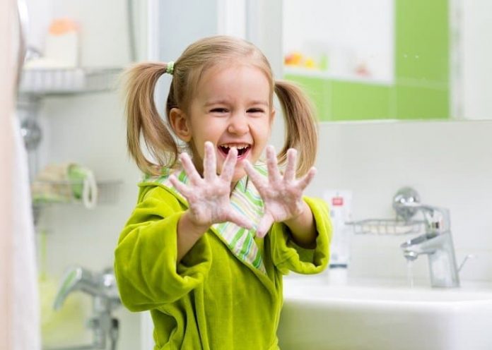 Çocuklara el yıkamayı öğretmenin 10 eğlenceli yolu