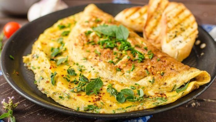 Sebzeli peynirli fırında omlet 1 yaş ve sonrası çocuklar için