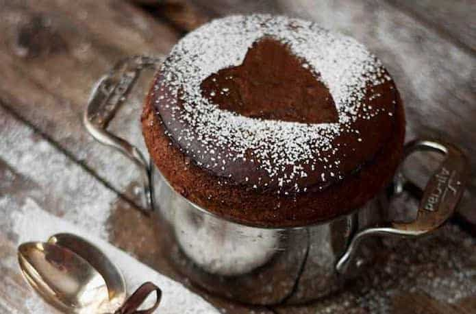 Glütensiz iki malzemeli sufle 2 yaş üzeri çocuk ve yetişkinler için