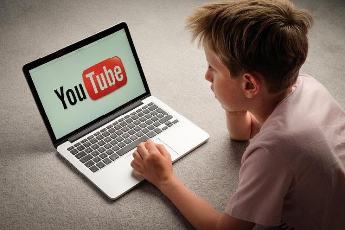 YouTube fenomenleri çocuklarda obezite artışına sebep oluyor! YouTube fenomenleri çocuklarda obezite artışına sebep oluyor!
