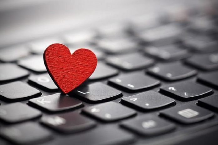 Sevgililer gününde aşkınızı teknolojinin risklerinden koruyun
