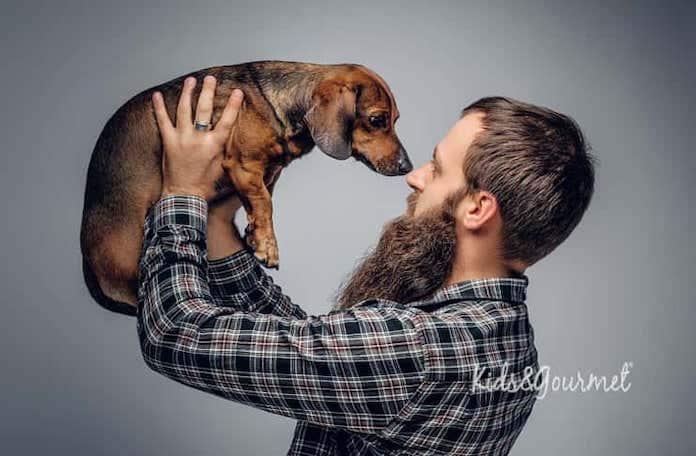 Erkeklerin sakallarında köpeklerin tüylerinden fazla mikrop var
