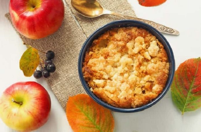 Bademli elmalı crumble