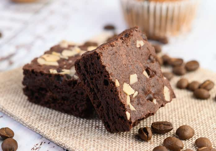 Sütsüz yumurtasız vegan brownie tarifi